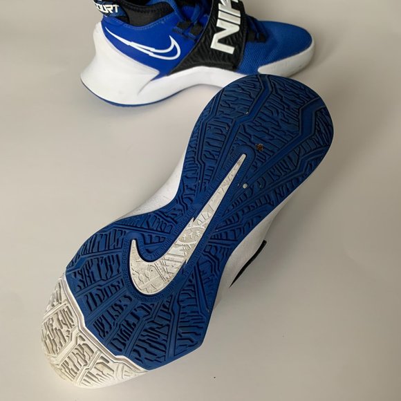 Nike Basketball Shoe - Picture 5 of 5